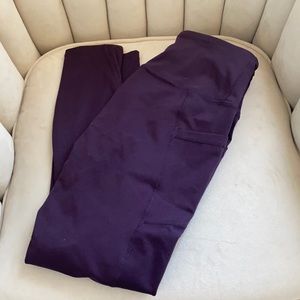 Yogalicious Lux purple leggings w/ pockets | Size Medium